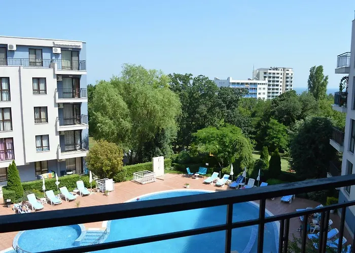 Complex Amphora Palace 3* 金沙